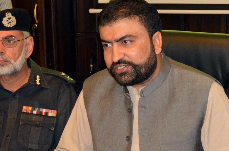 اسمگلنگ میں ملوث اہلکاروں کا کورٹ مارشل ہوگا: سرفراز بگٹی