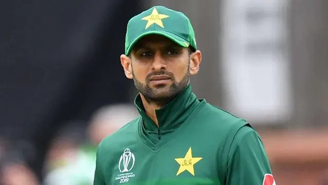 افغانستان سے شکست کے ذمہ دار بابر ہیں، وہ اچھے کپتان نہیں ہیں: شعیب ملک