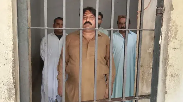 پاکستانی کرکٹرز سے رشوت لینے والے 4 سندھ پولیس اہلکار گرفتار