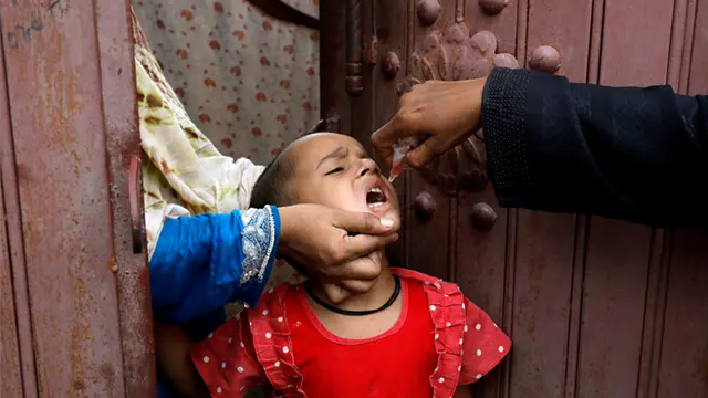 نگراں حکومت کا آئندہ ماہ ملک گیر انسداد پولیو مہم چلانے کا فیصلہ