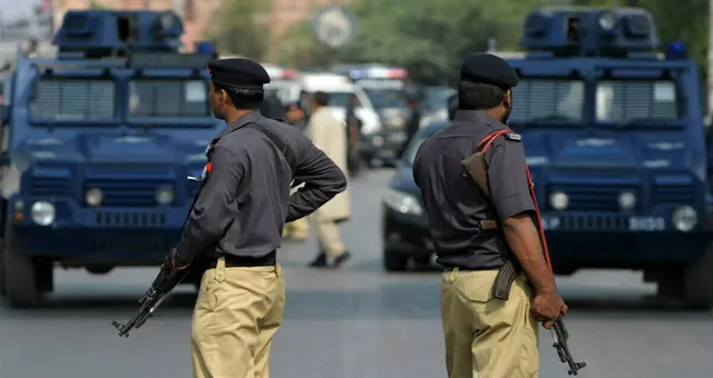 ڈی آئی خان :آئل اینڈ گیس کمپنی کی حفاظتی گاڑی پر حملہ