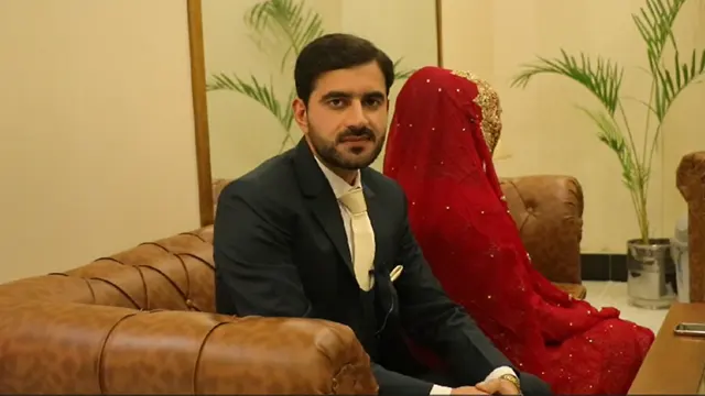 مظفر گڑھ: نوبیاہتا جوڑا فوٹو شوٹ کروانے تھانے پہنچ گیا