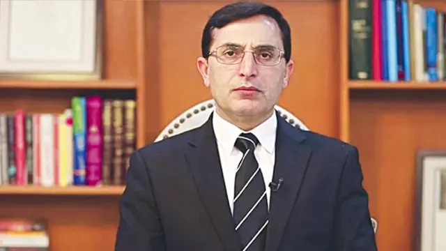 بیرسٹر گوہر کا انتخابی نشان کے معاملے پر کل سپریم کورٹ جانے کا اعلان