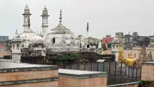 بھارتی عدالت نے ایک اور مسجد میں ہندوؤں کو عبادت کرنے کی اجازت دیدی
