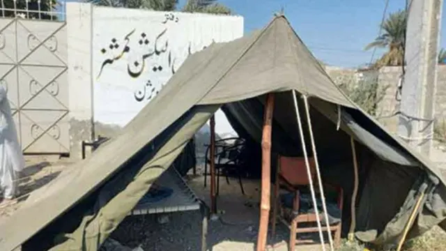 تربت: الیکشن کمیشن کے کیمپ پر حملہ، پولیس اہلکار جاں بحق