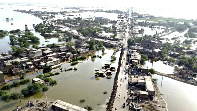 16گھنٹے سے زائد مسلسل بارش سےگوادر ڈوب گیا،نظام زندگی معطل