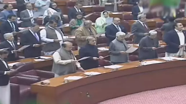 قومی اسمبلی کا  اجلاس کل تک ملتوی ، نومنتخب اراکین نے حلف اٹھا لیا، ایوان میں شدید نعرے بازی