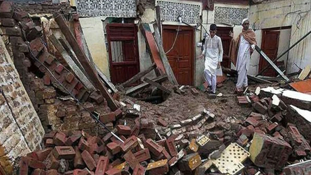 ضلع خیبر میں مکان کی چھت گرگئی، ایک ہی خاندان کے 6 افراد جاں بحق