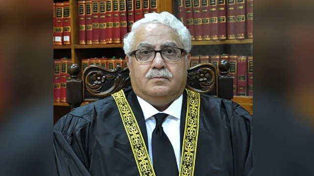 صدر مملکت نے مظاہر نقوی کو برطرف کرنے کی منظوری دیدی