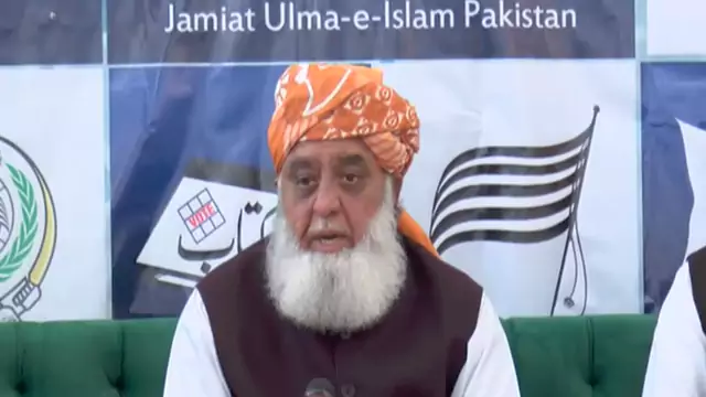 جمہوریت مقدمہ ہاررہی ہےپارلیمنٹ اہمیت کھورہی ہے، مولانا فضل الرحمان