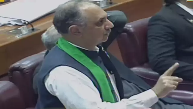 لوگ نہیں جانتے بشری بی بی عمران خان کی طاقت ہےکمزوری نہیں ، عمر ایوب
