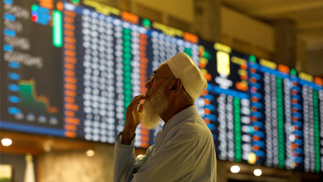 اسٹاک مارکیٹ میں زبردست تاریخ ساز آغاز، انڈیکس 70 ہزار کی سطح عبور کرگیا