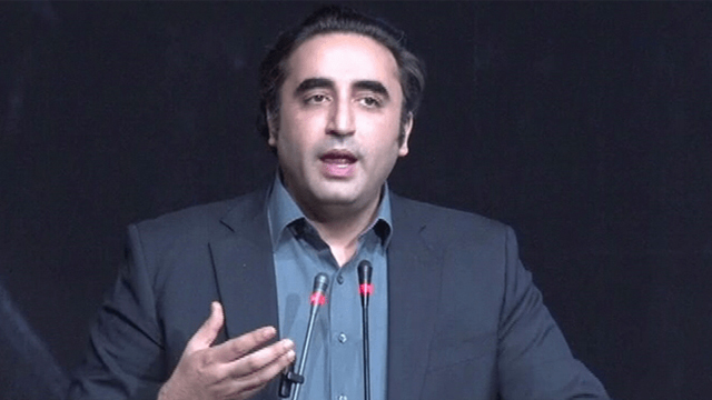 ’ملکی مسائل کے حل کیلئے سیاستدانوں کو ایک دوسرے سے ہاتھ ملانا پڑے گا‘