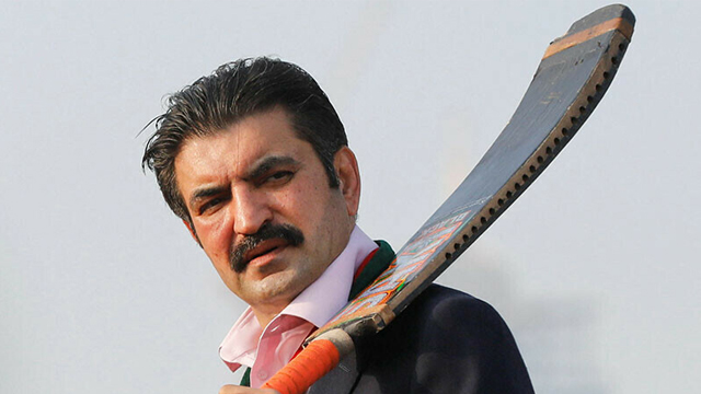 پی ٹی آئی نے شیر افضل مروت کو شوکاز نوٹس جاری کر دیا