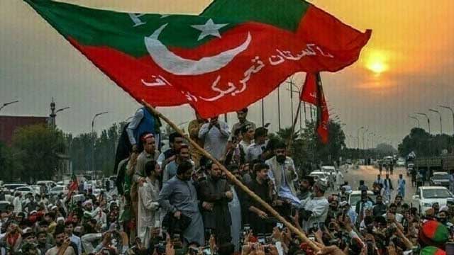 اخلاقی دیوالیہ پن سے ریاستی دشمنی تک، پی ٹی آئی کے حمایتی بے نقاب