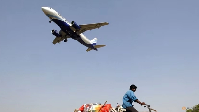 بھارتی پروازوں کو بم سے اڑانے کی دھمکیاں