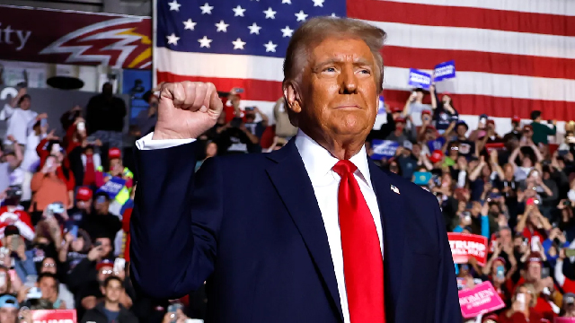 ڈونلڈ ٹرمپ نے تارکین وطن کیلئے مشکل کھڑی کر دی