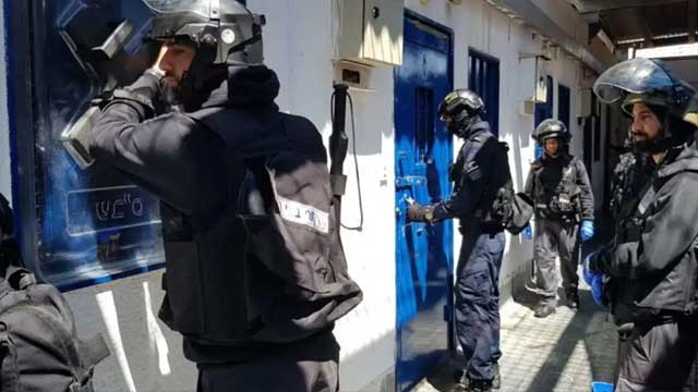 اسرائیلی جیلوں میں قید فلسطینی خواتین کے حجاب پر پابندی عائد