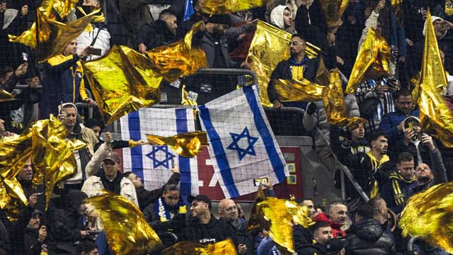 اسرائیلی شائقین میں بھی نیتن یاہو کی روح آگئی، میچ کے بعد لڑ پڑے