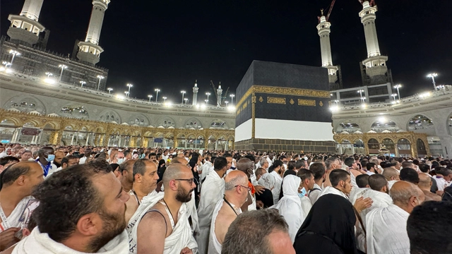 اب کم آمدنی والے افراد بھی حج کرسکیں گے، بڑا اعلان ہوگیا