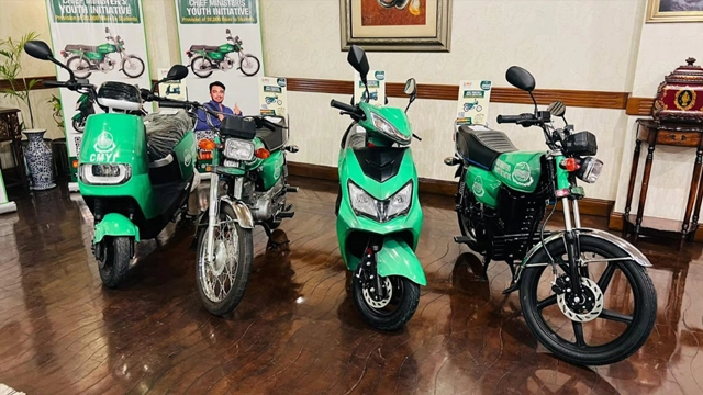 پنجاب میں طلبہ کیلئے الیکٹرک بائیک اسکیم، ڈاؤن پیمنٹ ختم کرنے کا فیصلہ