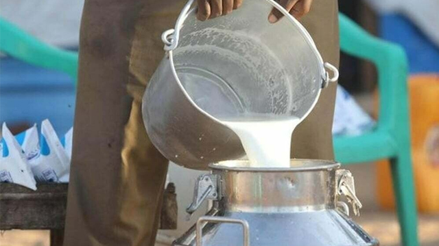 کراچی میں دودھ 300 روپے فی لیٹر ہونے کا خدشہ