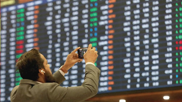 اسٹاک مارکیٹ نے نیا سنگ میل عبور کر لیا