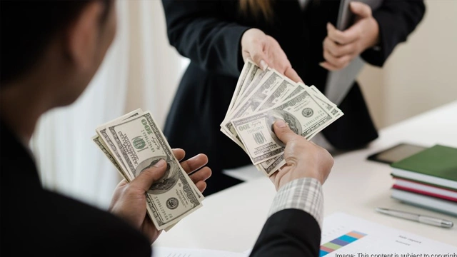 کمپنی کا سابق ملازمین میں 21 ارب تقسیم کرنے کا اعلان