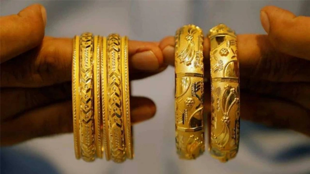 فی تولہ سونے کی قیمت میں بڑی کمی