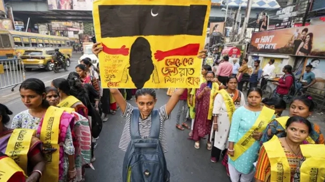 بھارت خواتین کی جاسوسی کیلئے نئی حدیں پار کرنے لگا