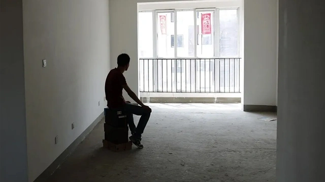 ہر دو میں سے ایک شخص تنہائی کا شکار ہے، رپورٹ میں انکشاف