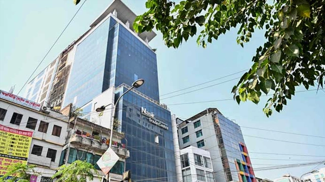 طالب علموں نے پروپیگنڈا پھیلانے پر ٹی وی اسٹیشن پر دھاوا بول دیا