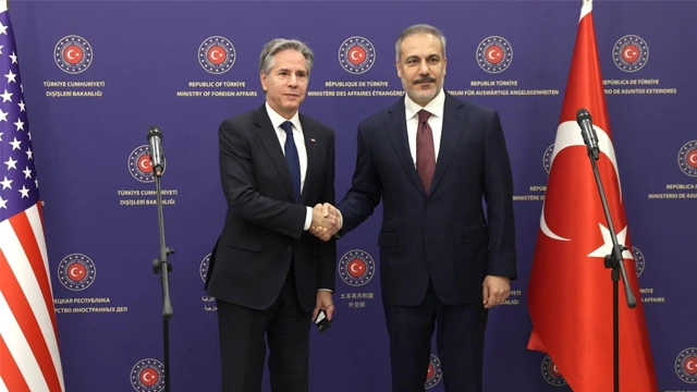 ترکیہ باغیوں کی حمایت میں روس اور ایران کے خلاف کھڑا ہوگیا