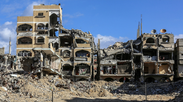 غزہ؛ اسرائیلی فوج کا اسپتالوں سمیت ایک اسکول پر حملہ،8 شہید