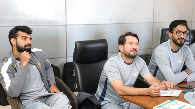 شاداب کو مستقبل کی فکر ہوگئی! کوچنگ سیکھنے لگے