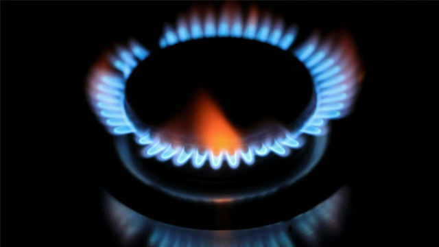 حکومت نے گیس کئی گنا مہنگی کرنے کی منظوری دے دی