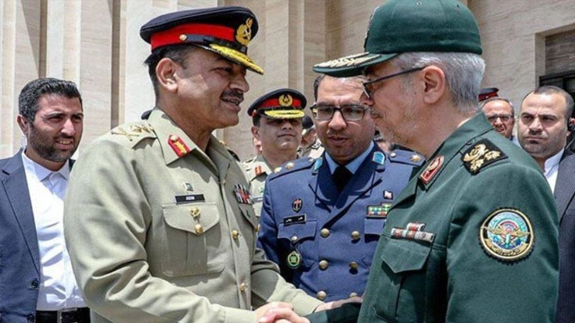 ایران پاکستان کیساتھ ہتھیاروں کی مشترکہ پیداوار کیلئے تیار