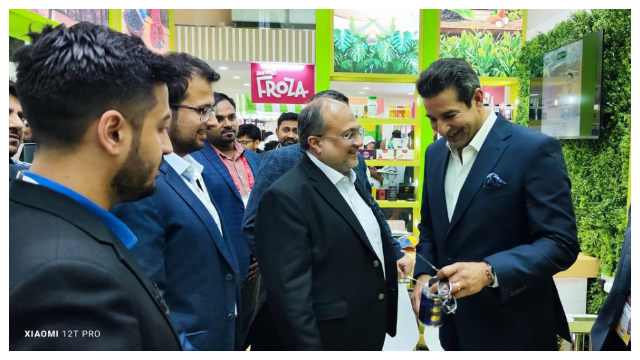 کرکٹ لیجنڈ وسیم اکرم ’ڈاکٹر ہربلسٹ بائے ہیمانی‘ کے گلوبل برانڈ ایمبیسیڈر مقرر