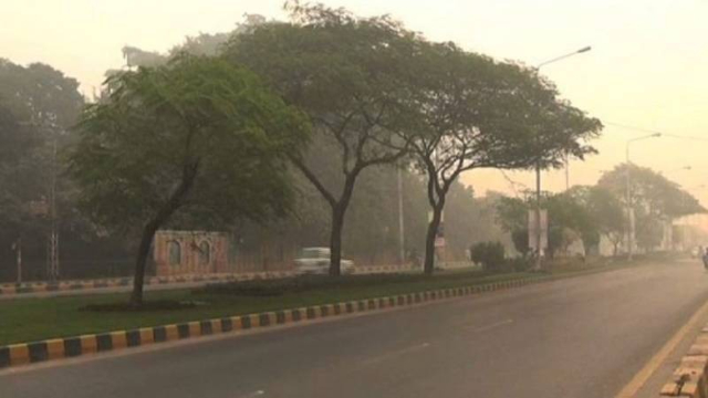 ملک کے بیشتر علاقوں میں آج موسم خشک رہنے کا امکان