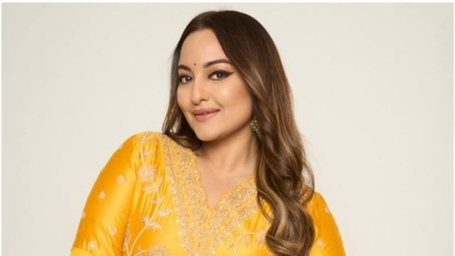 وزن زیادہ ہونے کی وجہ سے فلم میں مرکزی کردار نہ ملنے پر روتے ہوئے گھر آئی، سوناکشی سنہا کا انکشاف