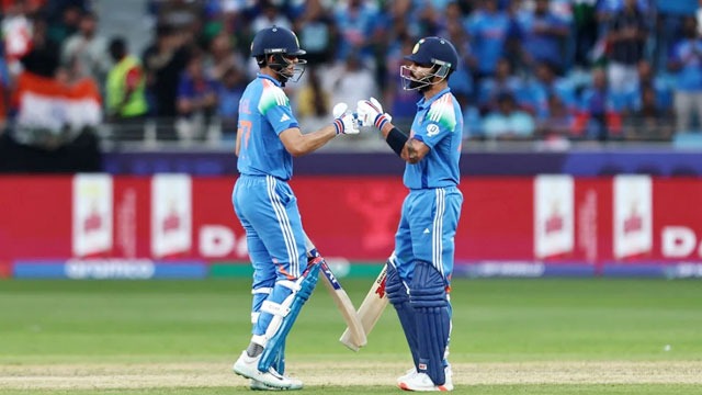 چیمپئنز ٹرافی؛ بھارت نے پاکستان کو اہم معرکے میں شکست سے دو چار کردیا