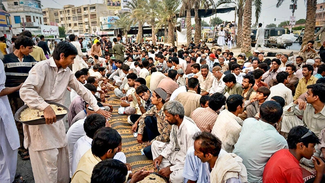 رواں سال صدقہ فطر و فدیہ صوم کتنا ہوگا؟ اسلامی نظریاتی کونسل نے بتادیا