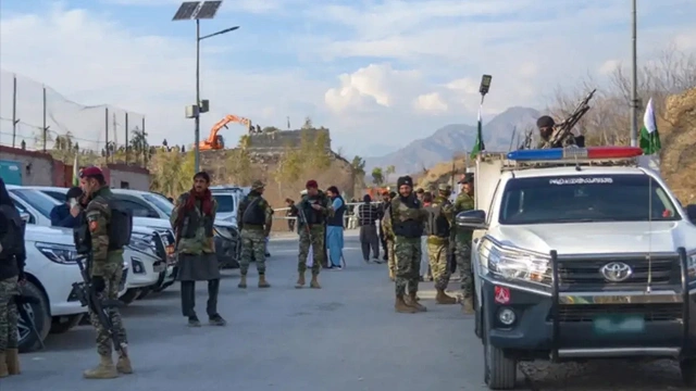 کرم: دہشتگردوں کے سروں کی قیمت مقرر، رہائشیوں کو علاقے چھوڑنے کا حکم