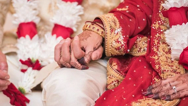 شادی نہ کی تو ملازمت سے نکال دیں گے، نئی پالیسی کا اعلان