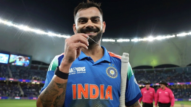 ویرات کوہلی نے سچن ٹنڈولکر کا ریکارڈ توڑ کر تاریخ رقم کر دی