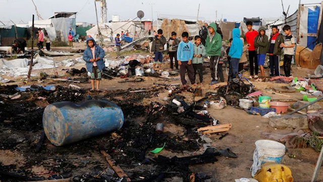 اسرائیل کی غزہ پر پھر بمباری؛ ایک دن میں 330 شہادتیں! عرب ممالک خاموش