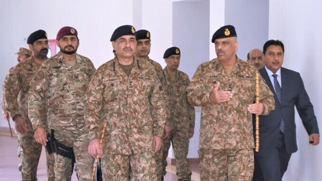 آرمی چیف کی مختلف یونیورسٹیوں کے طلبہ سے ملاقات