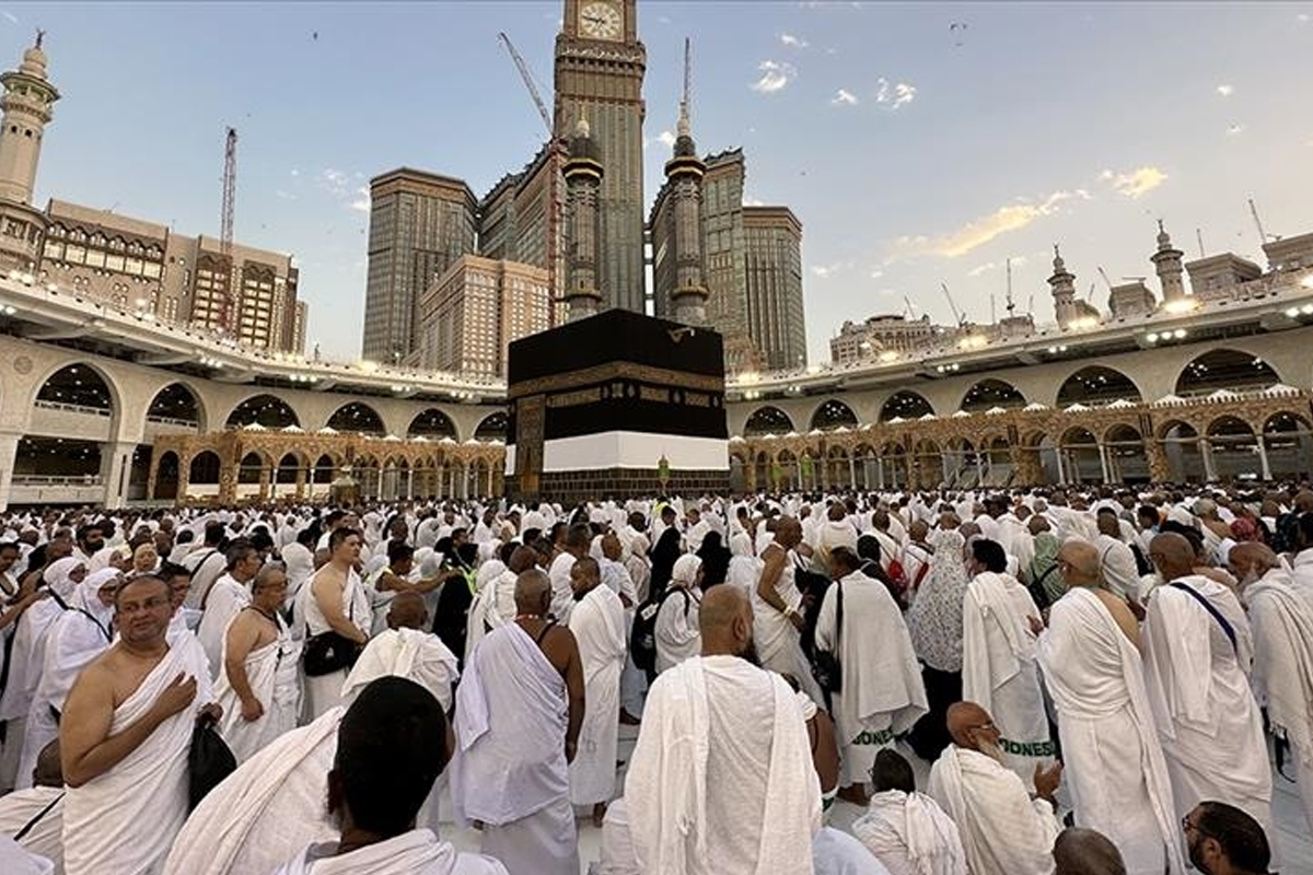 حج 2027 مکمل ڈیجیٹل، پاکستانی عازمین گھر بیٹھے درخواست جمع کراسکیں گے