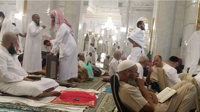 مکہ اور مدینہ میں اعتکاف کیلئے آن لائن درخواست کیسے دیں؟