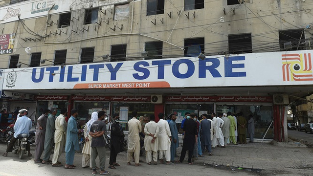 یوٹیلیٹی اسٹورز بند کرکے ہزاروں ملازمین کو فارغ کرنے کا فیصلہ